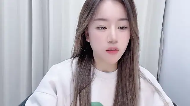 chloe-01 online show from 21, 12, 2024