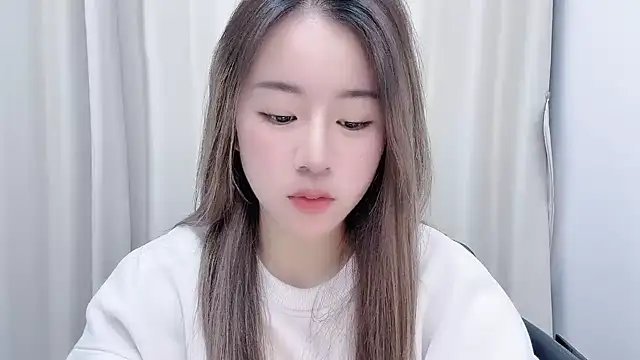 chloe-01 online show from 24, 1, 2025