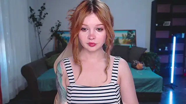 Snapshot of SYKE chatting on 17, 10, 2025 SYKE online show from 17, 10, 2025