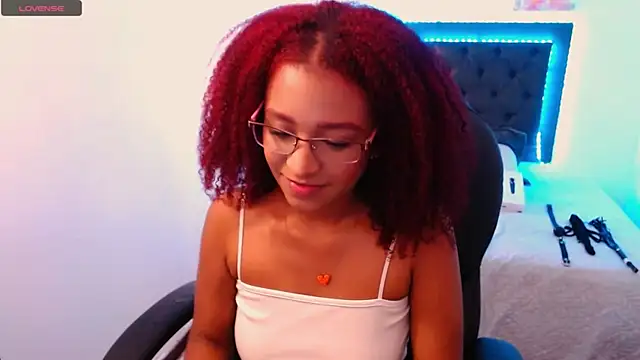 Snapshot of Lorena_Vieira_ chatting on 13, 1, 2025 Lorena Vieira online show from 13, 1, 2025