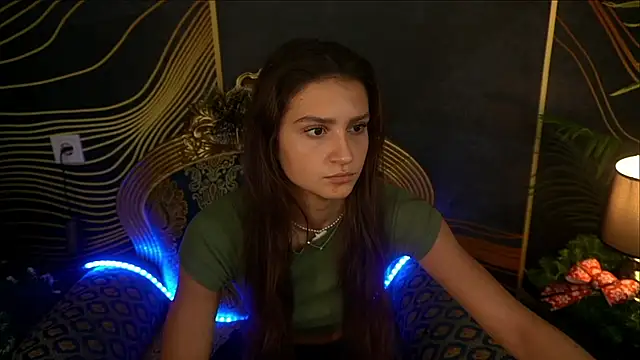 Snapshot of ValeryRoyale chatting on 18, 12, 2024 ValeryRoyale online show from 18, 12, 2024