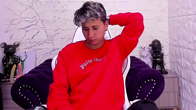 Im Milan Rs online show from 4, 2, 2025