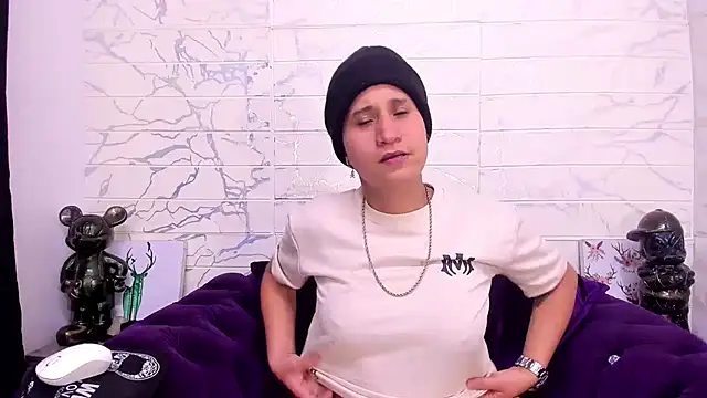 Im Milan Rs online show from 5, 2, 2025