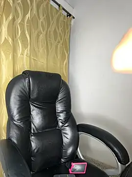 HannaSmiith online show from 4, 2, 2025