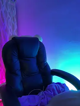 HannaSmiith online show from 28, 2, 2025