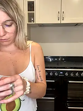 carlaaa online show from 24, 9, 2025