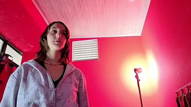 Snapshot of Ambar_Roux_ chatting on 7, 3, 2026 Ambar Roux online show from 7, 3, 2026