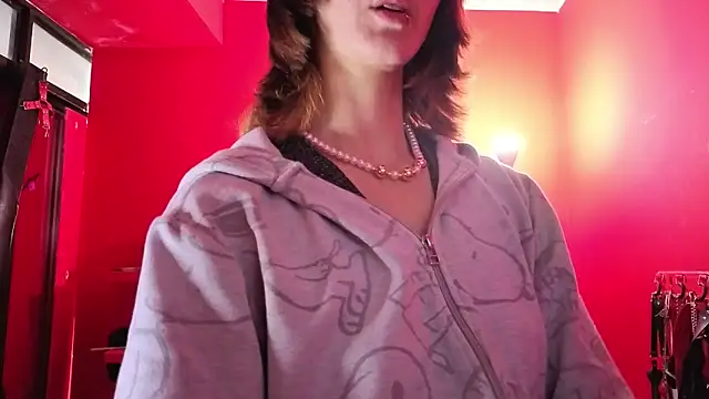 Snapshot of Ambar_Roux_ chatting on 9, 3, 2026 Ambar Roux online show from 9, 3, 2026