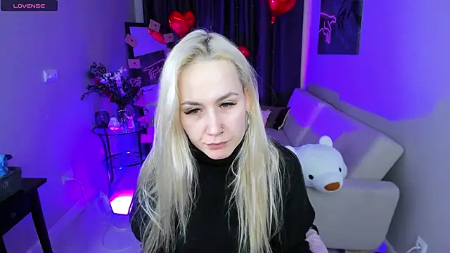 Snapshot of Bunny__of_love chatting on 4, 2, 2025 Bunny of love online show from 4, 2, 2025