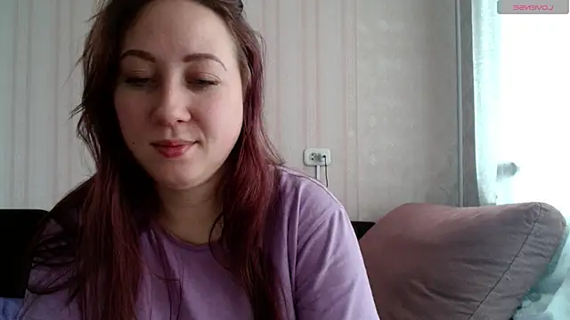 Snapshot of KellyCrystall chatting on 5, 1, 2025 KellyCrystall online show from 5, 1, 2025