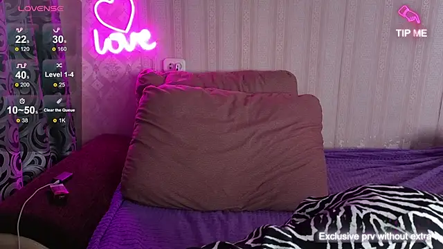 Snapshot of KellyCrystall chatting on 22, 9, 2025 KellyCrystall online show from 22, 9, 2025