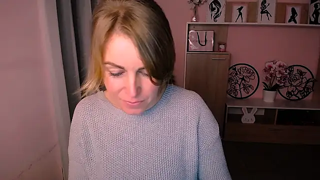 Hot Milady online show from 23, 12, 2024