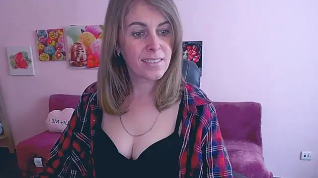 Hot Milady online show from 18, 3, 2025