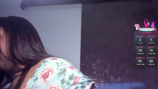 klhoe boobs online show from 21, 6, 2026