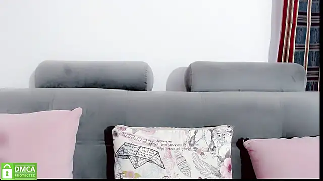 Snapshot of mariana_katto chatting on 19, 12, 2025 mariana katto online show from 19, 12, 2025