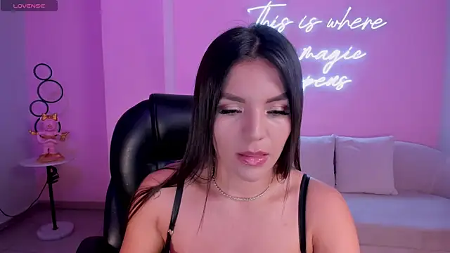 ValeriaRoldanX online show from 14, 1, 2025