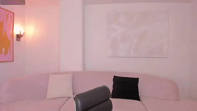 ValeriaRoldanX online show from 17, 12, 2025