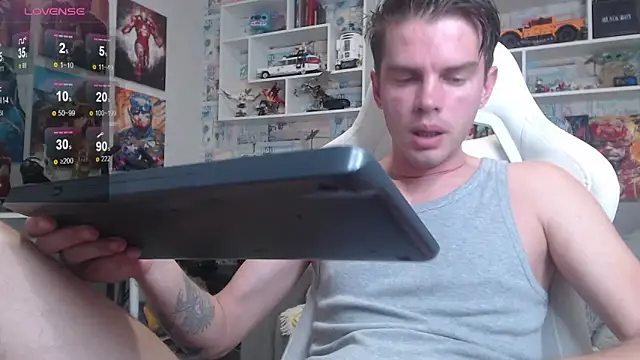 Snapshot of Mike_Burn chatting on 2, 10, 2025 Mike Burn online show from 2, 10, 2025