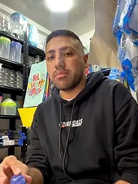 JuanZapata33 online show from 28, 9, 2025