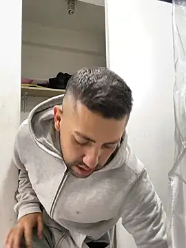 JuanZapata33 online show from 22, 3, 2026