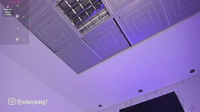 Valery wang online show from 18, 9, 2025