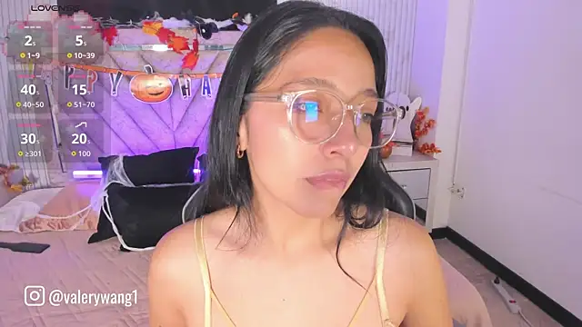 Valery wang online show from 21, 10, 2025