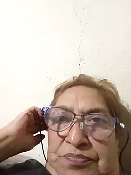 Snapshot of florecita69 chatting on 28, 11, 2025 florecita69 online show from 28, 11, 2025