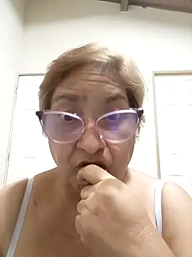 Snapshot of florecita69 chatting on 16, 1, 2026 florecita69 online show from 16, 1, 2026