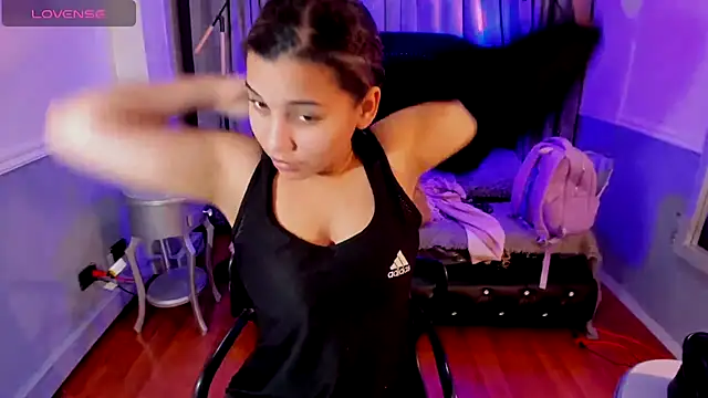 Snapshot of Mayaa_ross chatting on 14, 11, 2025 Mayaa ross online show from 14, 11, 2025