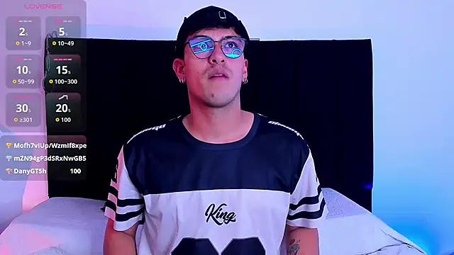 Ryan Clark  online show from 27, 3, 2026