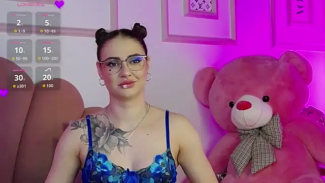 Snapshot of Abby__White chatting on 16, 11, 2025 Abby White online show from 16, 11, 2025