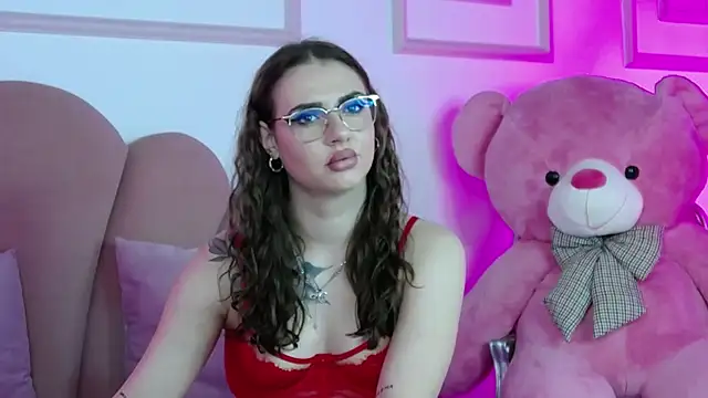 Snapshot of Abby__White chatting on 28, 11, 2025 Abby White online show from 28, 11, 2025