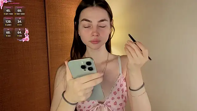 Snapshot of MaryJacksoon chatting on 27, 10, 2025 MaryJacksoon online show from 27, 10, 2025