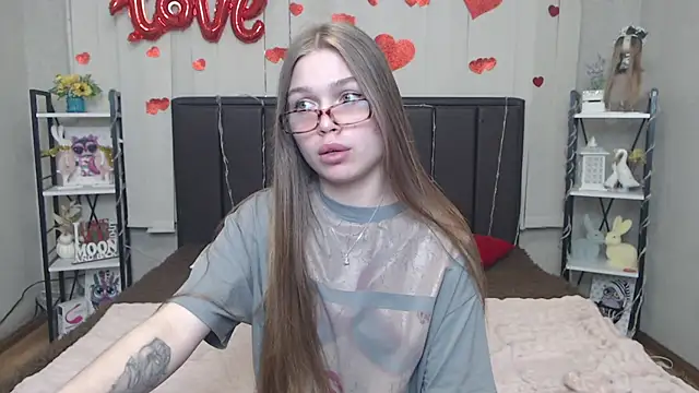LaraPika online show from 7, 5, 2026