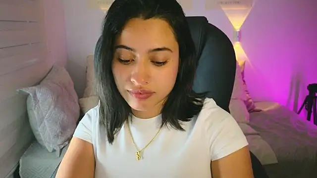 AlessaPears online show from 28, 9, 2025