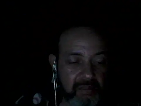 Snapshot of Leocesar37 chatting on 24, 9, 2025 Leocesar37 online show from 24, 9, 2025