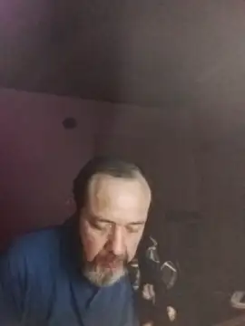 Snapshot of Leocesar37 chatting on 10, 10, 2025 Leocesar37 online show from 10, 10, 2025