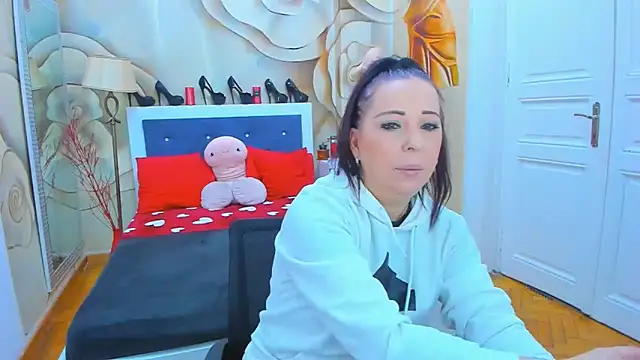 LauraSin online show from 29, 1, 2025