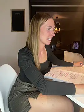 lola tentatiion online show from 28, 1, 2025