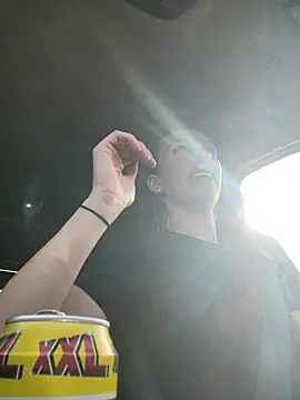 lola tentatiion online show from 21, 3, 2025