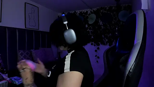 Kitty Gang online show from 23, 6, 2026