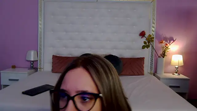 Snapshot of Lenna_Paul chatting on 17, 6, 2026 Lenna Paul online show from 17, 6, 2026