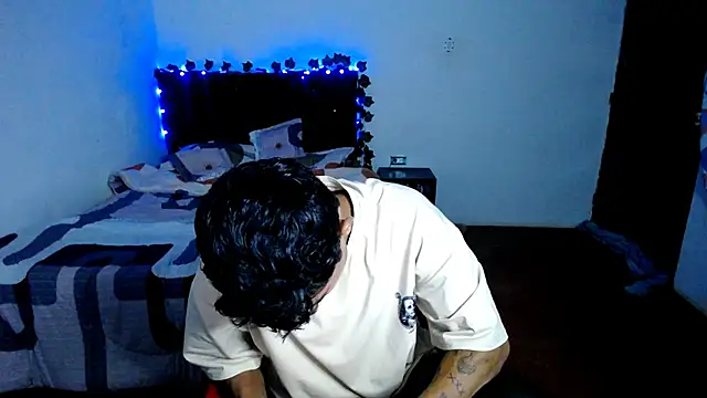 Snapshot of freddy_romas chatting on 24, 9, 2025 freddy romas online show from 24, 9, 2025