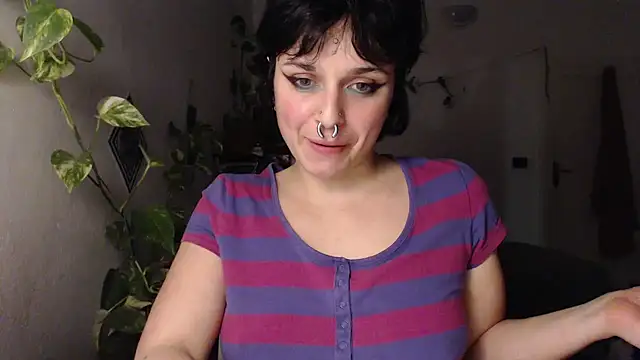 kinkyspirali online show from 5, 12, 2025