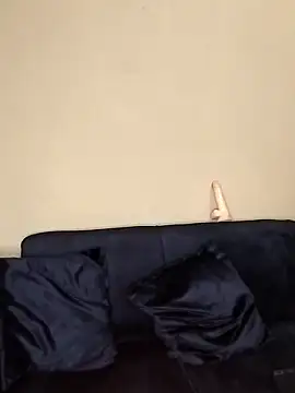 Snapshot of queenbboobs chatting on 28, 9, 2025 queenbboobs online show from 28, 9, 2025