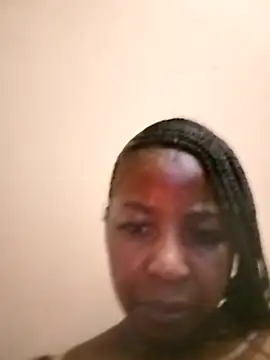 Snapshot of queenbboobs chatting on 29, 9, 2025 queenbboobs online show from 29, 9, 2025