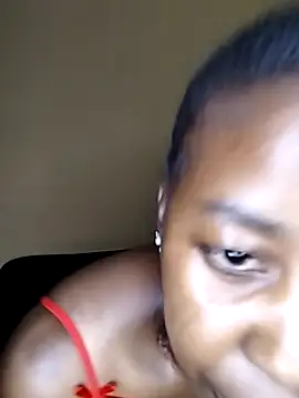 Snapshot of queenbboobs chatting on 17, 10, 2025 queenbboobs online show from 17, 10, 2025