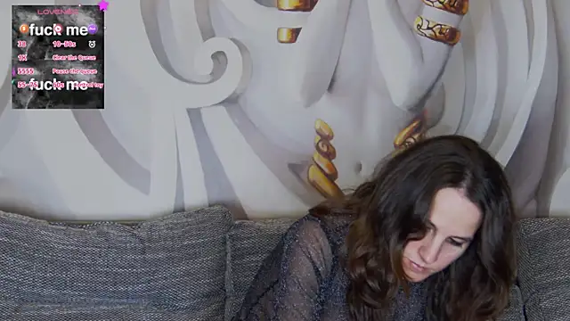 hailey peach online show from 9, 2, 2025