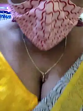 Snapshot of mallu-sumi chatting on 9, 3, 2025 mallu-sumi online show from 9, 3, 2025