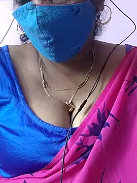 Snapshot of mallu-sumi chatting on 26, 10, 2025 mallu-sumi online show from 26, 10, 2025